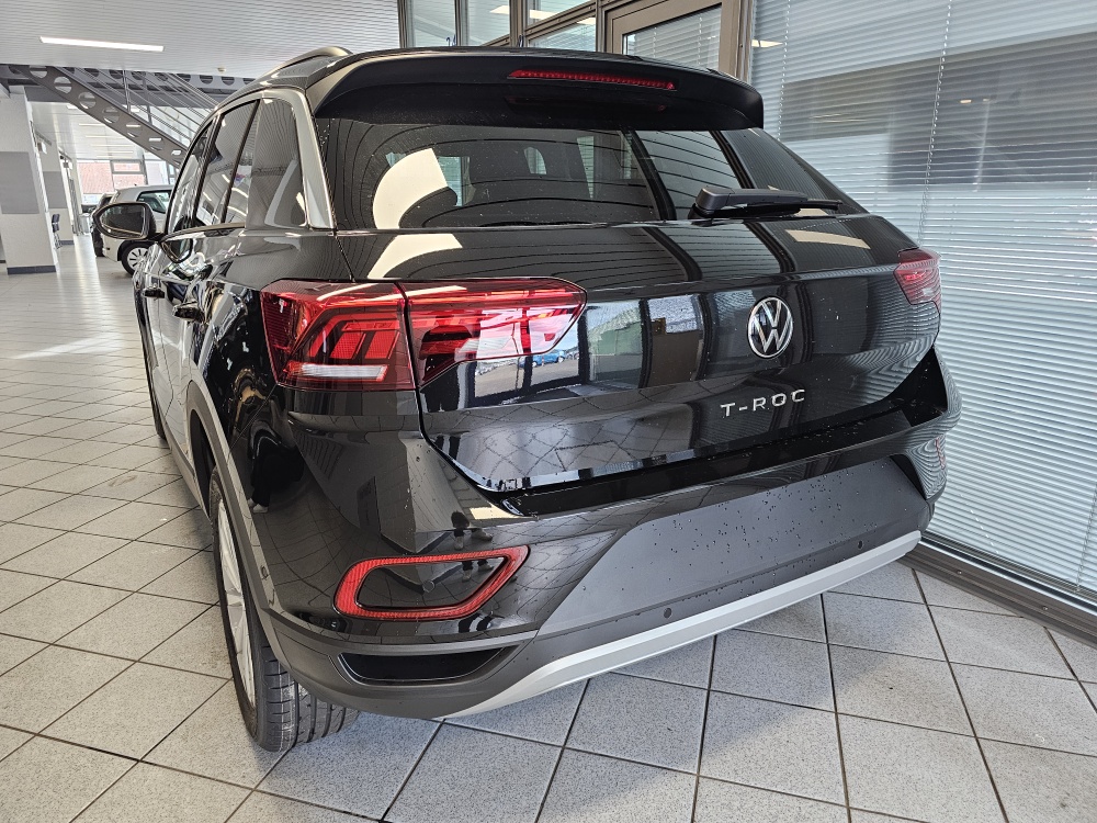 VW T-Roc  bei Hoffmann Automobile in Wolfsburg kaufen und sofort mitnehmen - Bild 2