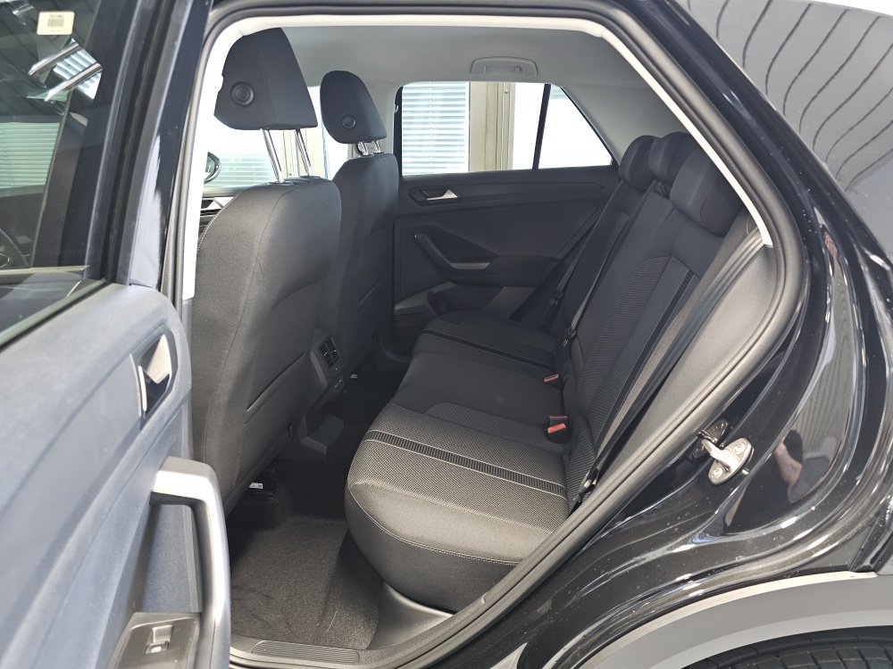 VW T-Roc  bei Hoffmann Automobile in Wolfsburg kaufen und sofort mitnehmen - Bild 5
