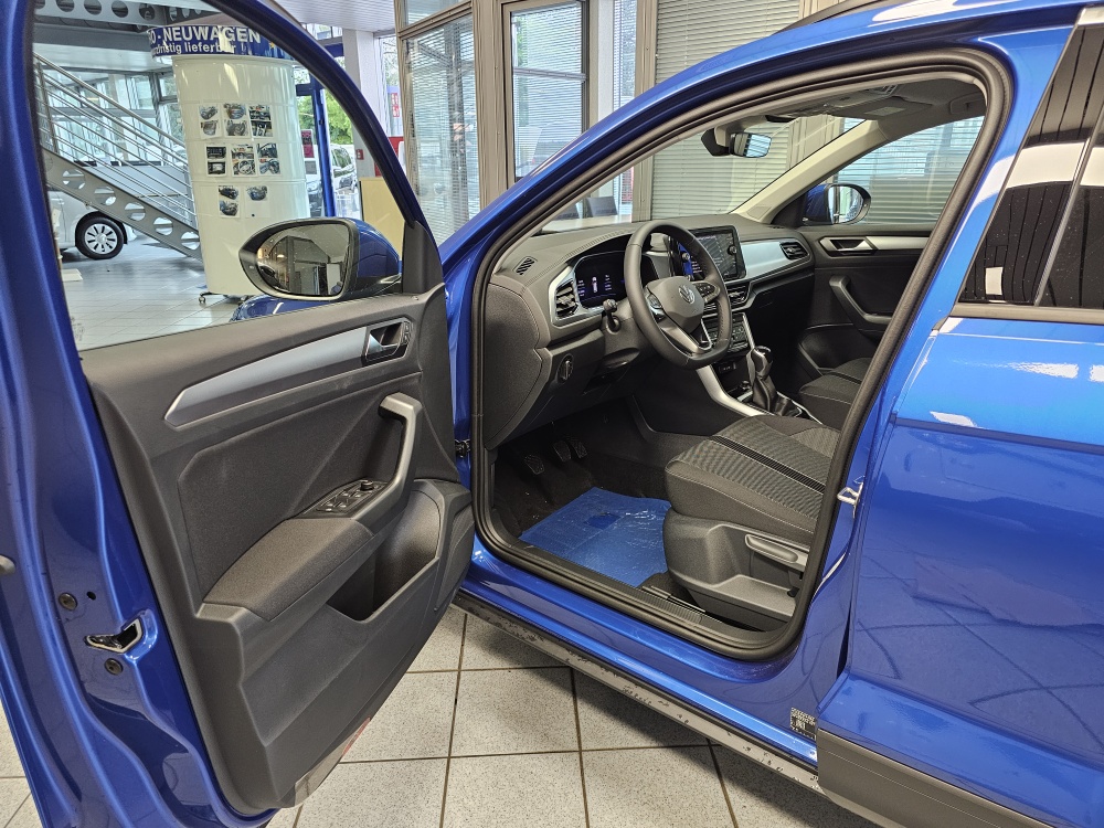 VW T-Roc  bei Hoffmann Automobile in Wolfsburg kaufen und sofort mitnehmen - Bild 13
