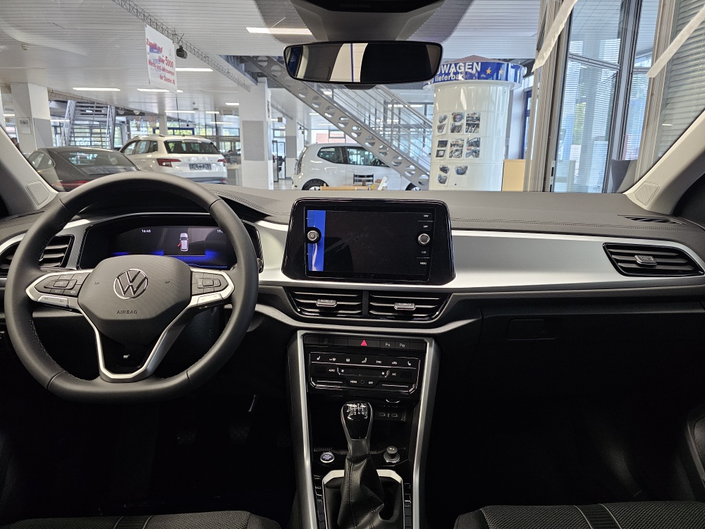 VW T-Roc  bei Hoffmann Automobile in Wolfsburg kaufen und sofort mitnehmen - Bild 3
