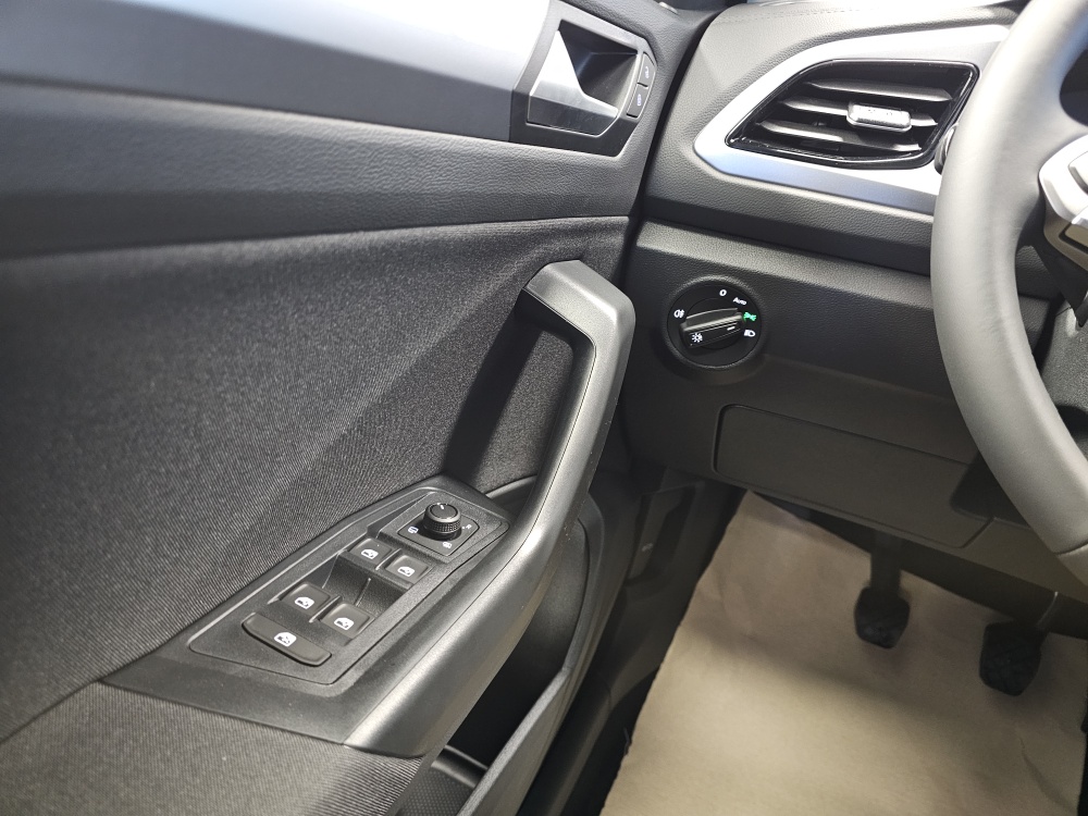 VW T-Roc  bei Hoffmann Automobile in Wolfsburg kaufen und sofort mitnehmen - Bild 16