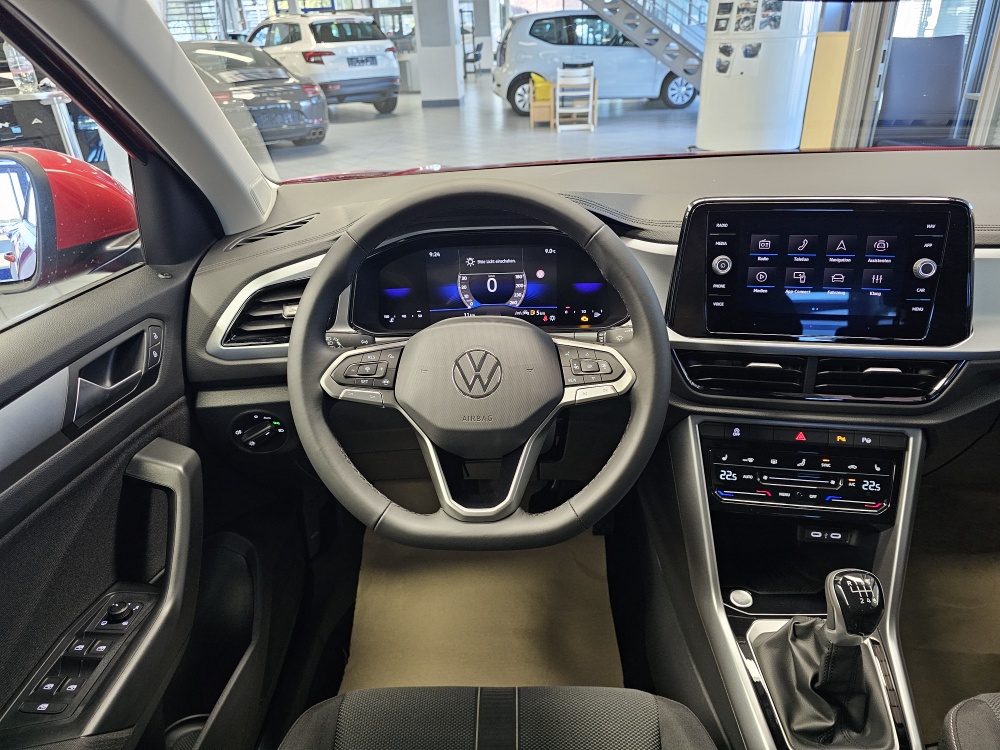 VW T-Roc  bei Hoffmann Automobile in Wolfsburg kaufen und sofort mitnehmen - Bild 17
