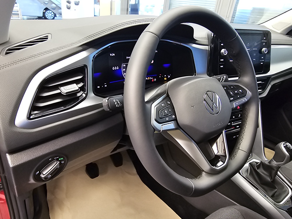 VW T-Roc  bei Hoffmann Automobile in Wolfsburg kaufen und sofort mitnehmen - Bild 18