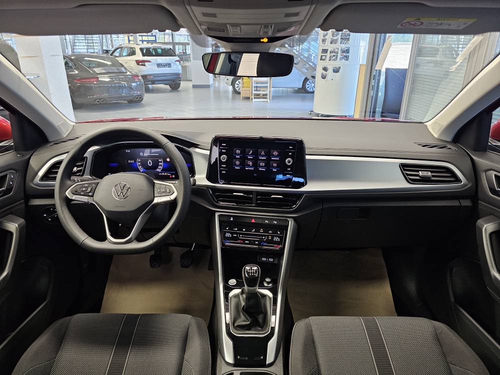 VW T-Roc  bei Hoffmann Automobile in Wolfsburg kaufen und sofort mitnehmen - Bild 6