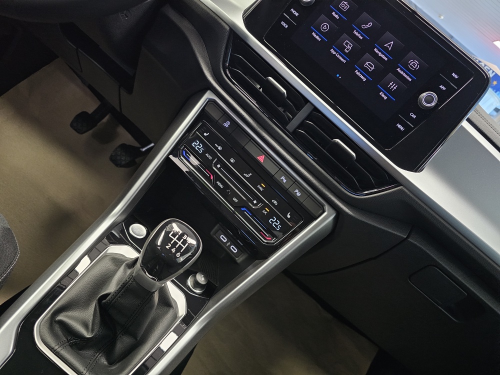 VW T-Roc  bei Hoffmann Automobile in Wolfsburg kaufen und sofort mitnehmen - Bild 7