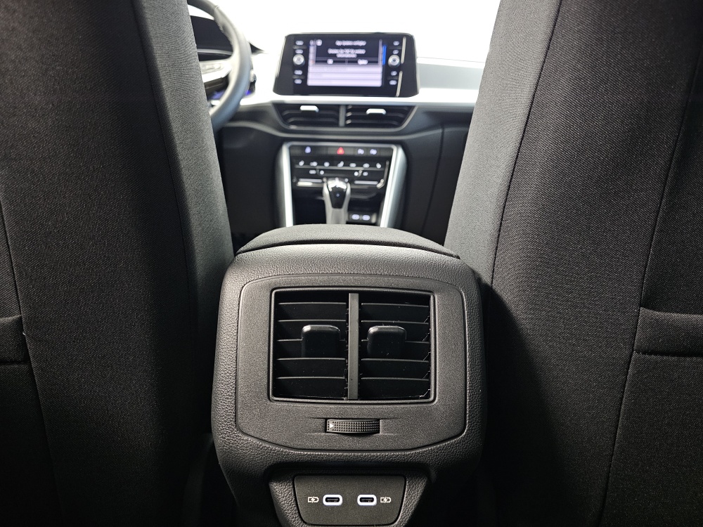 VW T-Roc  bei Hoffmann Automobile in Wolfsburg kaufen und sofort mitnehmen - Bild 6