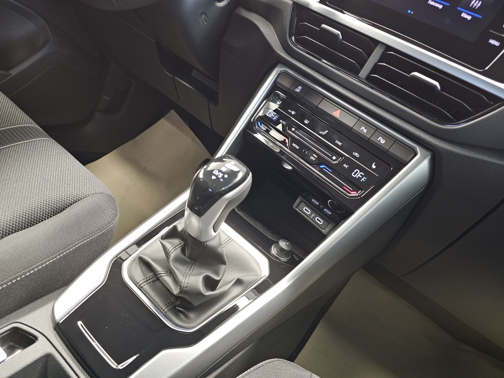 VW T-Roc  bei Hoffmann Automobile in Wolfsburg kaufen und sofort mitnehmen - Bild 8