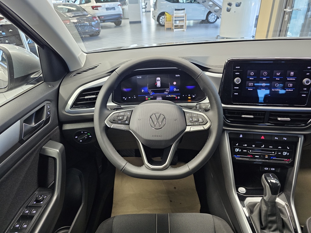 VW T-Roc  bei Hoffmann Automobile in Wolfsburg kaufen und sofort mitnehmen - Bild 18