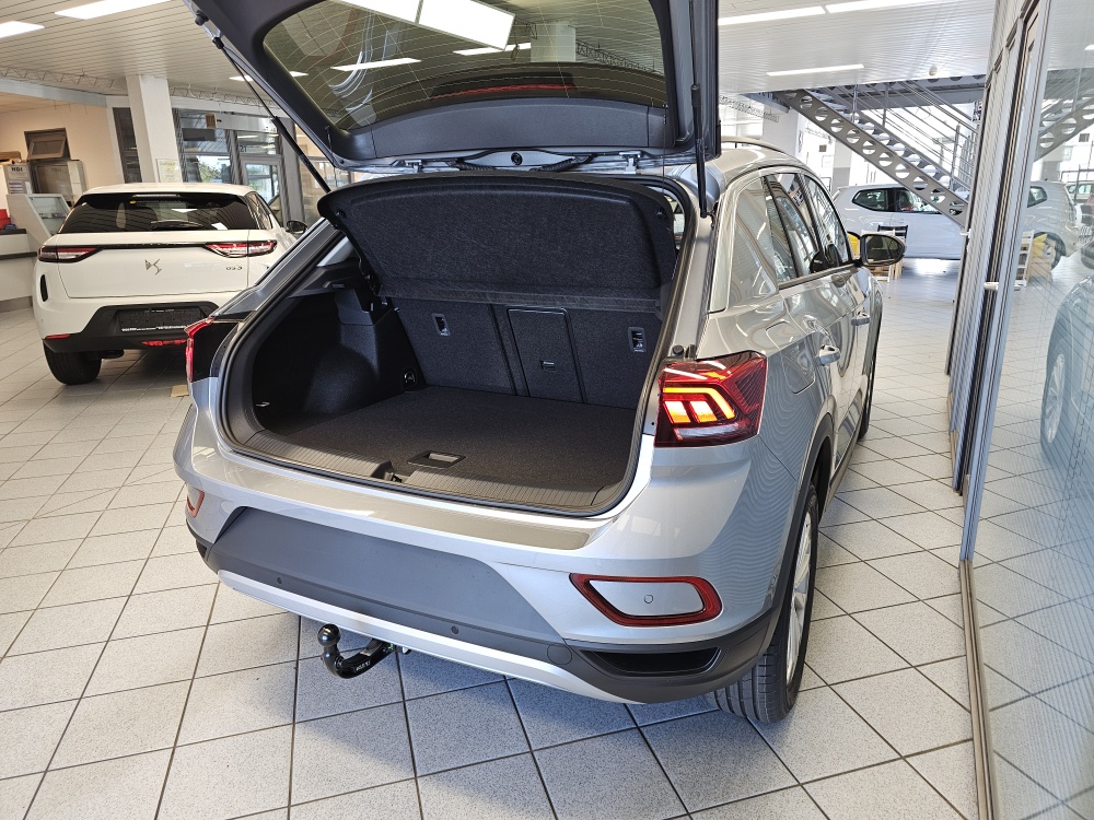 VW T-Roc  bei Hoffmann Automobile in Wolfsburg kaufen und sofort mitnehmen - Bild 2