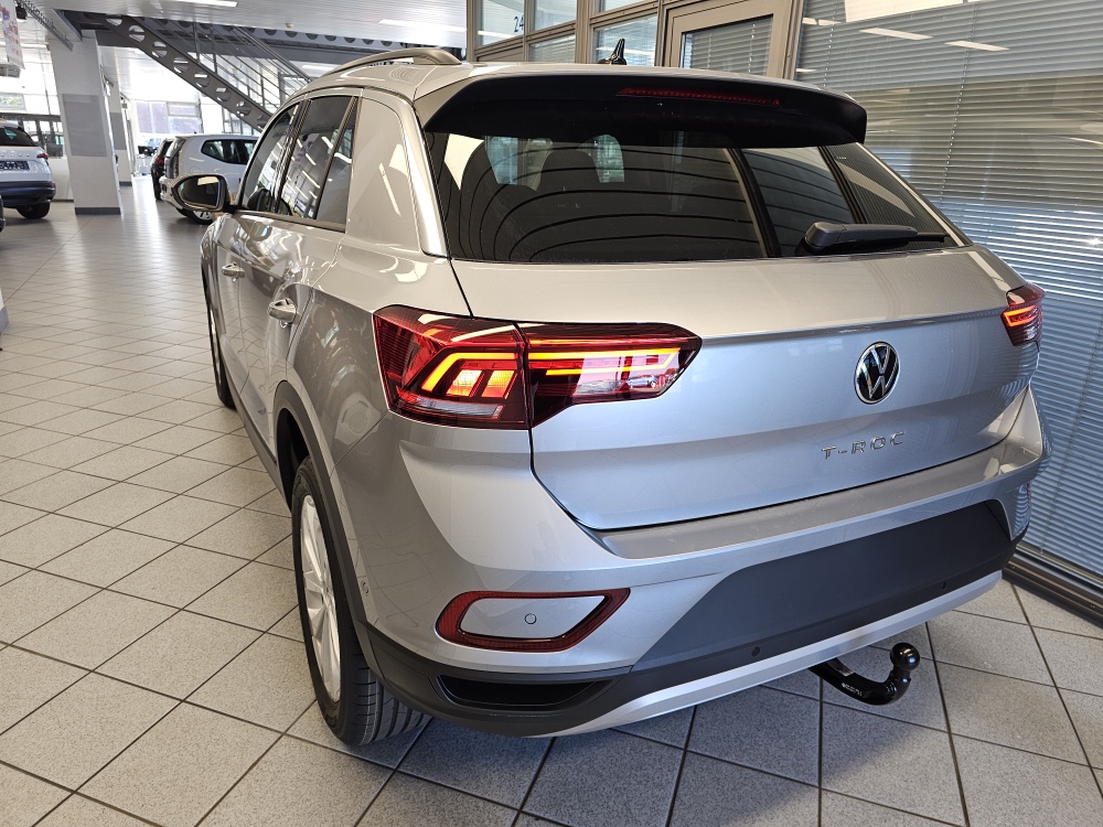 VW T-Roc  bei Hoffmann Automobile in Wolfsburg kaufen und sofort mitnehmen - Bild 3