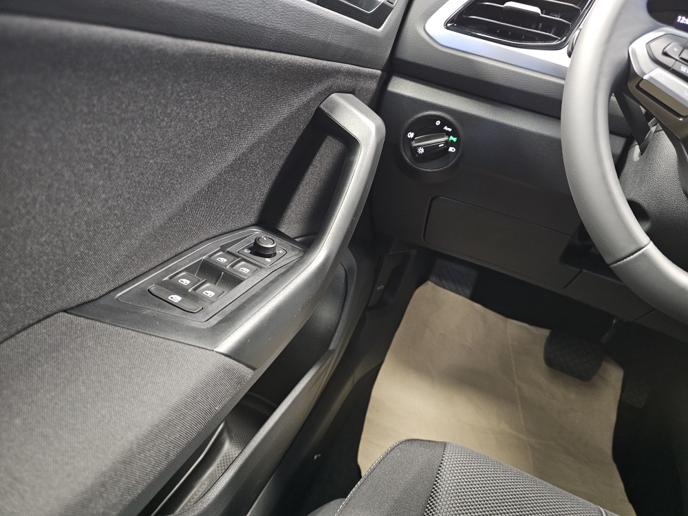VW T-Roc  bei Hoffmann Automobile in Wolfsburg kaufen und sofort mitnehmen - Bild 16