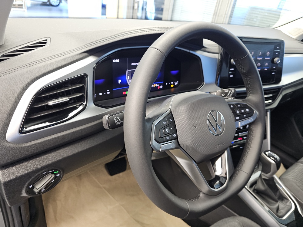 VW T-Roc  bei Hoffmann Automobile in Wolfsburg kaufen und sofort mitnehmen - Bild 18