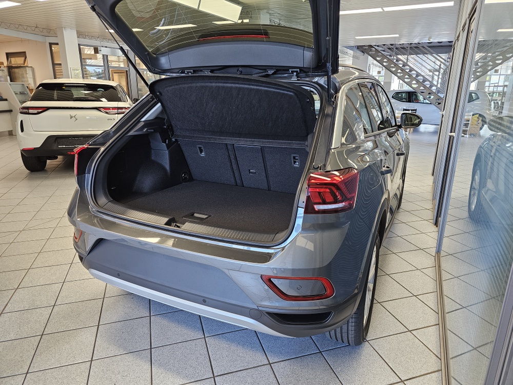 VW T-Roc  bei Hoffmann Automobile in Wolfsburg kaufen und sofort mitnehmen - Bild 2