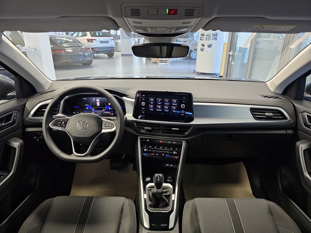 VW T-Roc  bei Hoffmann Automobile in Wolfsburg kaufen und sofort mitnehmen - Bild 6