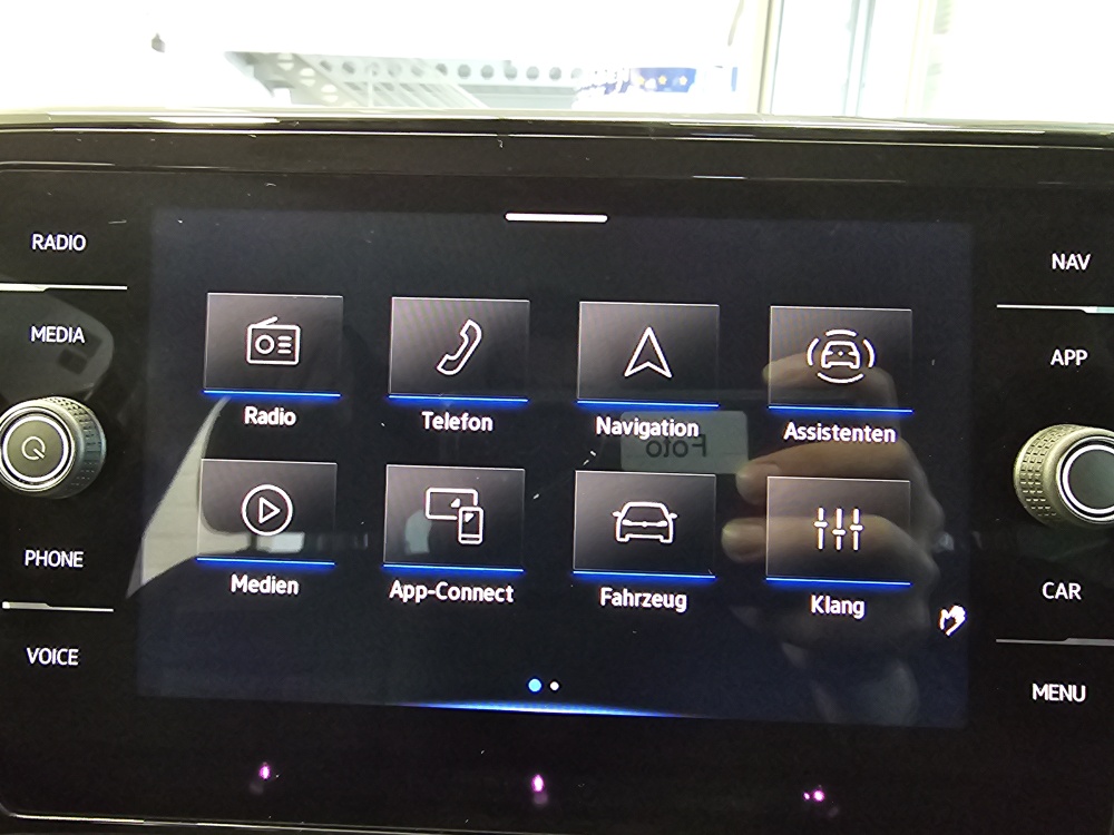 VW T-Roc  bei Hoffmann Automobile in Wolfsburg kaufen und sofort mitnehmen - Bild 10