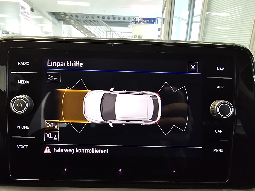 VW T-Roc  bei Hoffmann Automobile in Wolfsburg kaufen und sofort mitnehmen - Bild 16