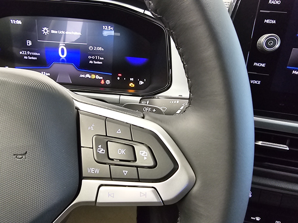 VW T-Roc  bei Hoffmann Automobile in Wolfsburg kaufen und sofort mitnehmen - Bild 18