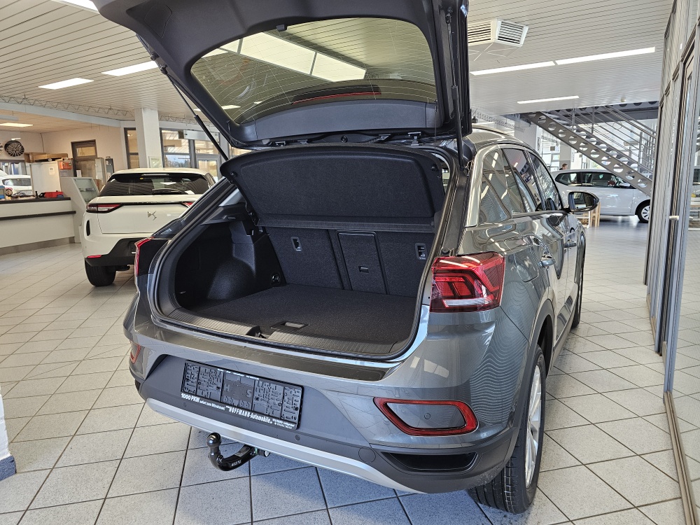 VW T-Roc  bei Hoffmann Automobile in Wolfsburg kaufen und sofort mitnehmen - Bild 2