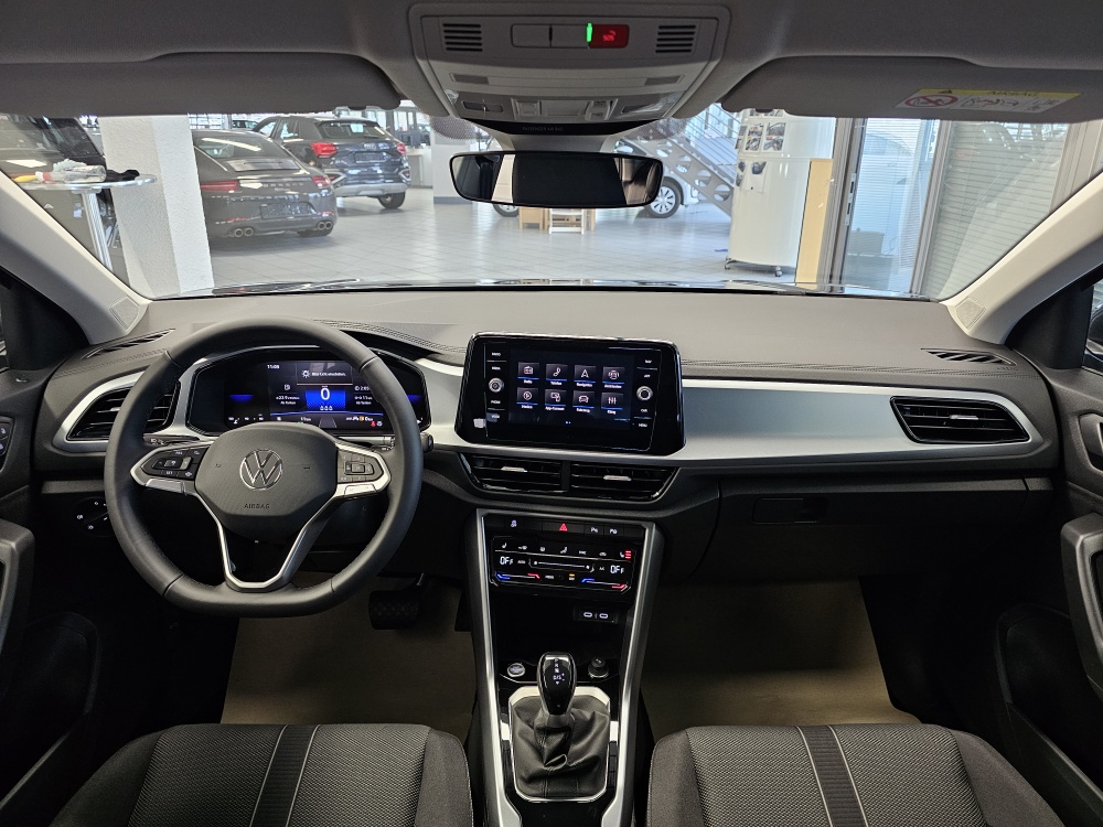 VW T-Roc  bei Hoffmann Automobile in Wolfsburg kaufen und sofort mitnehmen - Bild 7