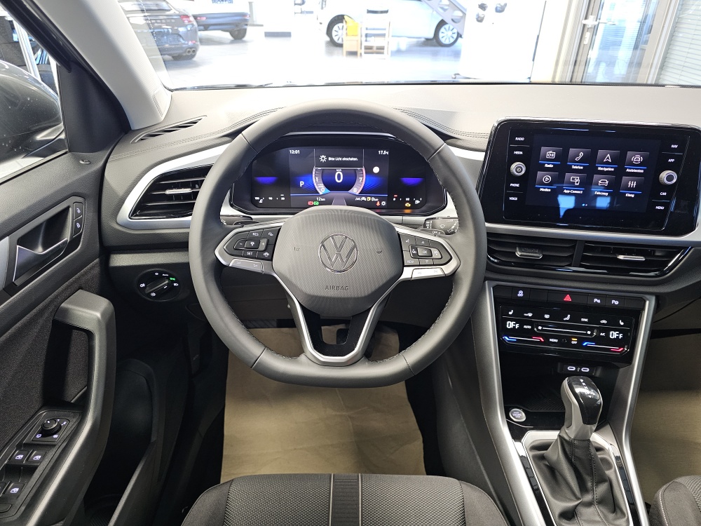 VW T-Roc  bei Hoffmann Automobile in Wolfsburg kaufen und sofort mitnehmen - Bild 17