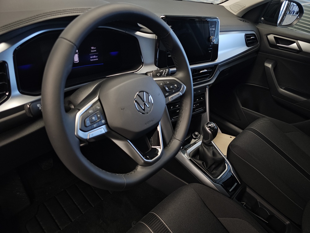 VW T-Roc  bei Hoffmann Automobile in Wolfsburg kaufen und sofort mitnehmen - Bild 12