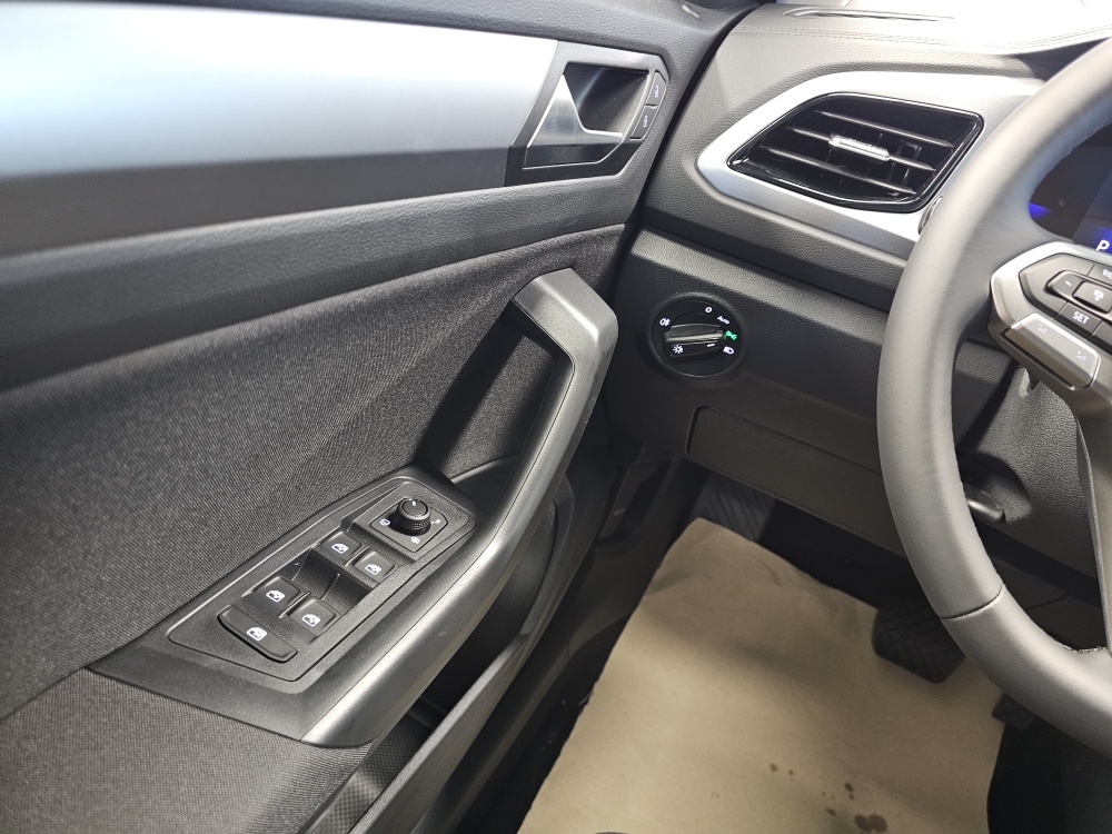 VW T-Roc  bei Hoffmann Automobile in Wolfsburg kaufen und sofort mitnehmen - Bild 17