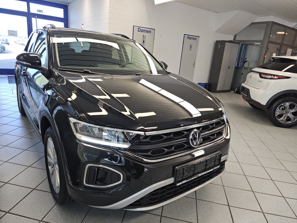 VW T-Roc  bei Hoffmann Automobile in Wolfsburg kaufen und sofort mitnehmen - Bild 25