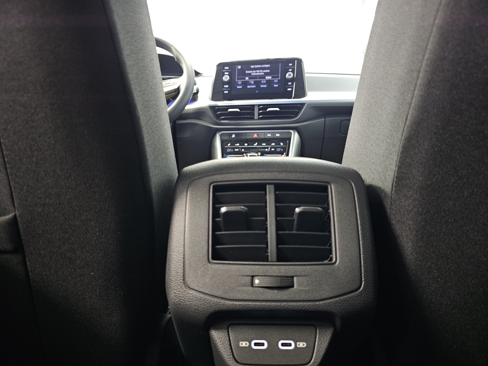 VW T-Roc  bei Hoffmann Automobile in Wolfsburg kaufen und sofort mitnehmen - Bild 6