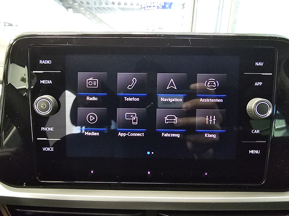 VW T-Roc  bei Hoffmann Automobile in Wolfsburg kaufen und sofort mitnehmen - Bild 9