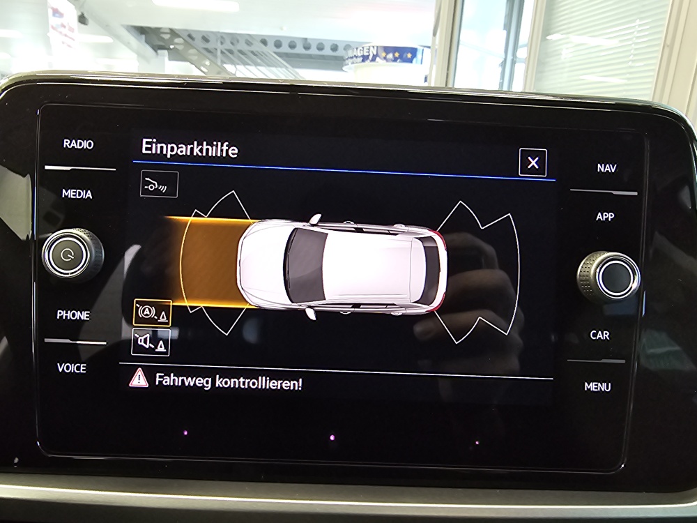 VW T-Roc  bei Hoffmann Automobile in Wolfsburg kaufen und sofort mitnehmen - Bild 16