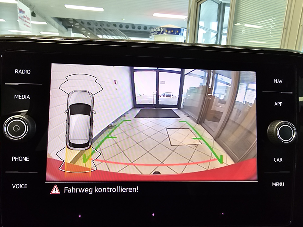 VW T-Roc  bei Hoffmann Automobile in Wolfsburg kaufen und sofort mitnehmen - Bild 17