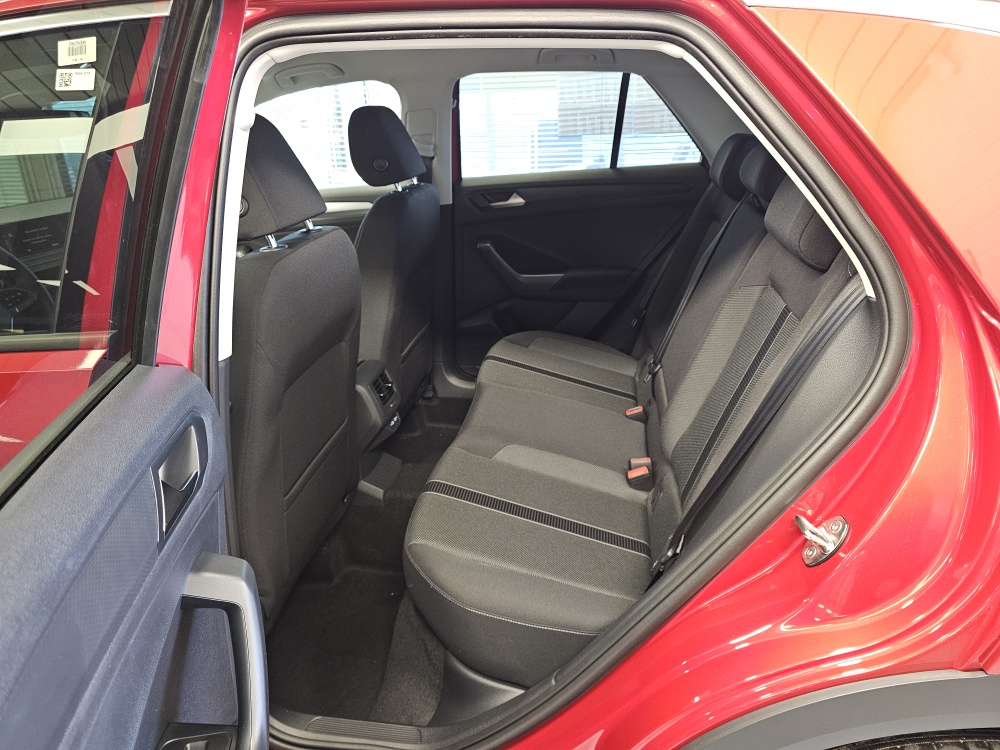 VW T-Roc  bei Hoffmann Automobile in Wolfsburg kaufen und sofort mitnehmen - Bild 5