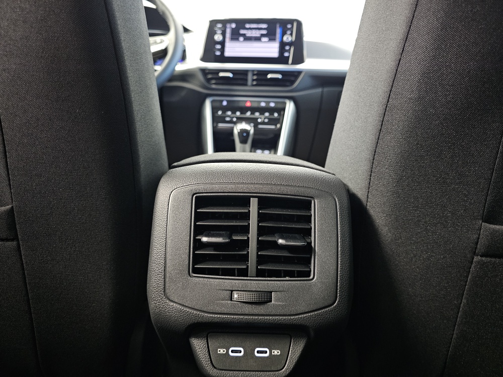 VW T-Roc  bei Hoffmann Automobile in Wolfsburg kaufen und sofort mitnehmen - Bild 6