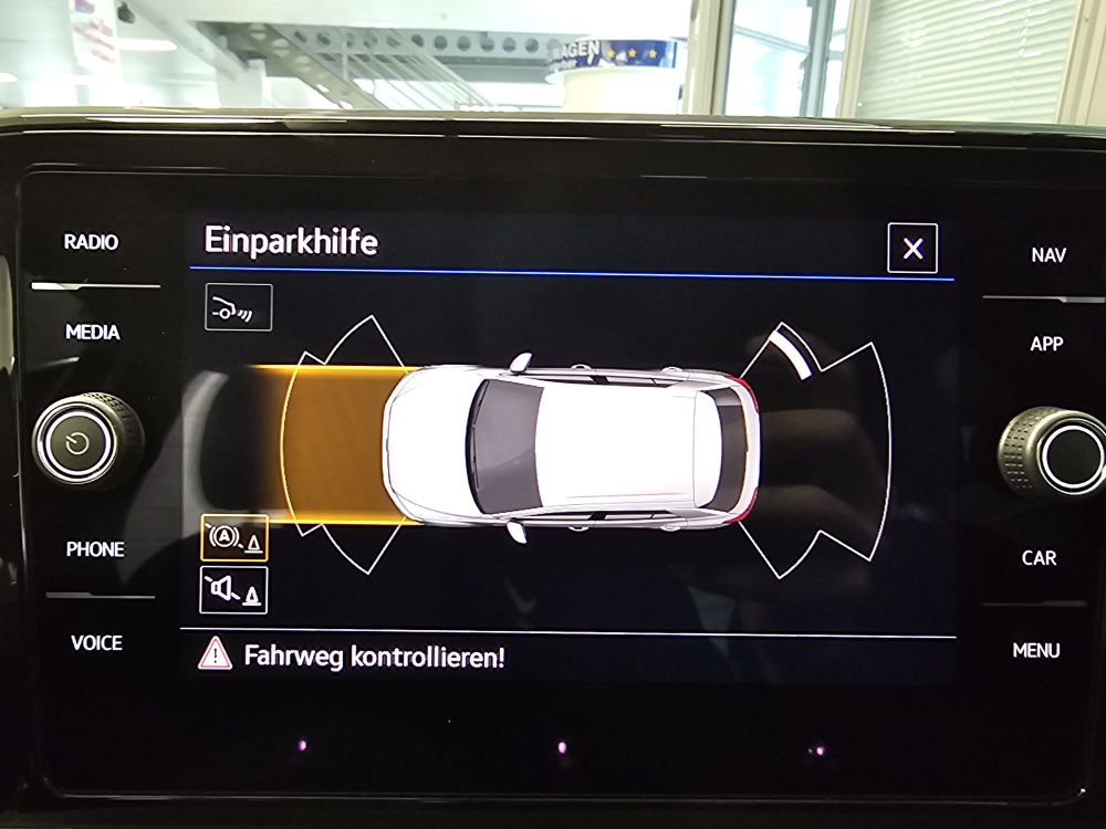 VW T-Roc  bei Hoffmann Automobile in Wolfsburg kaufen und sofort mitnehmen - Bild 15