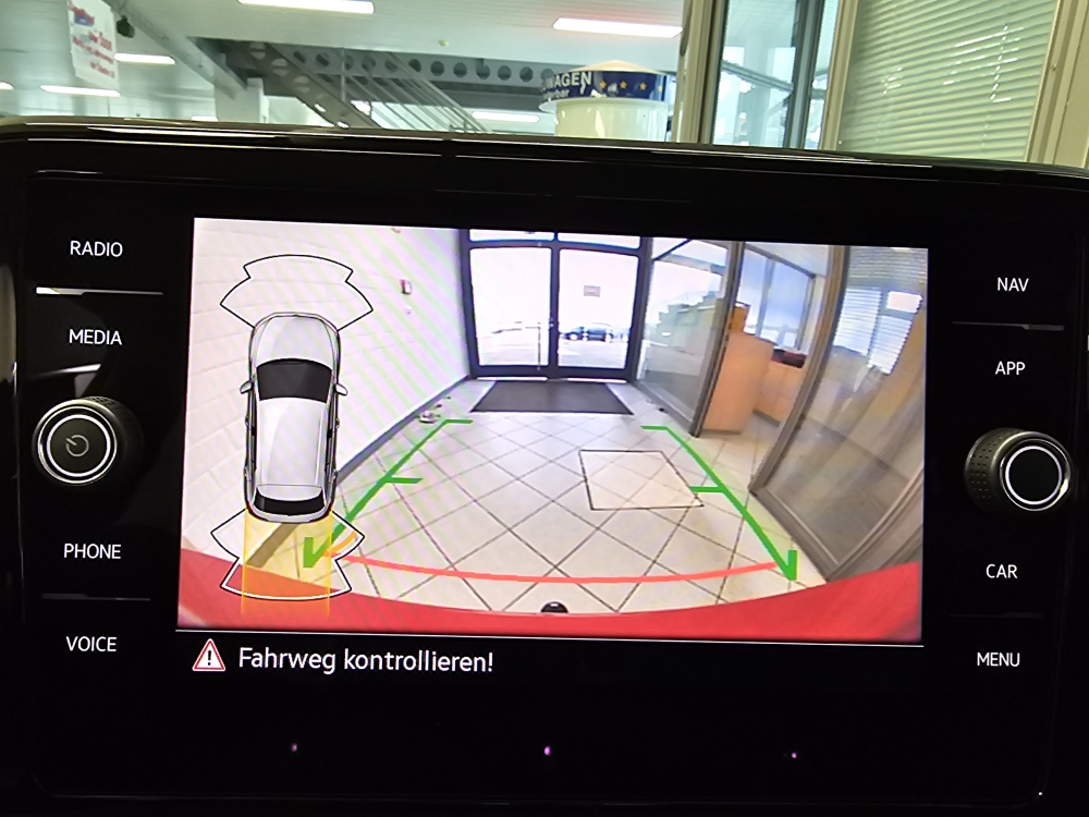 VW T-Roc  bei Hoffmann Automobile in Wolfsburg kaufen und sofort mitnehmen - Bild 16