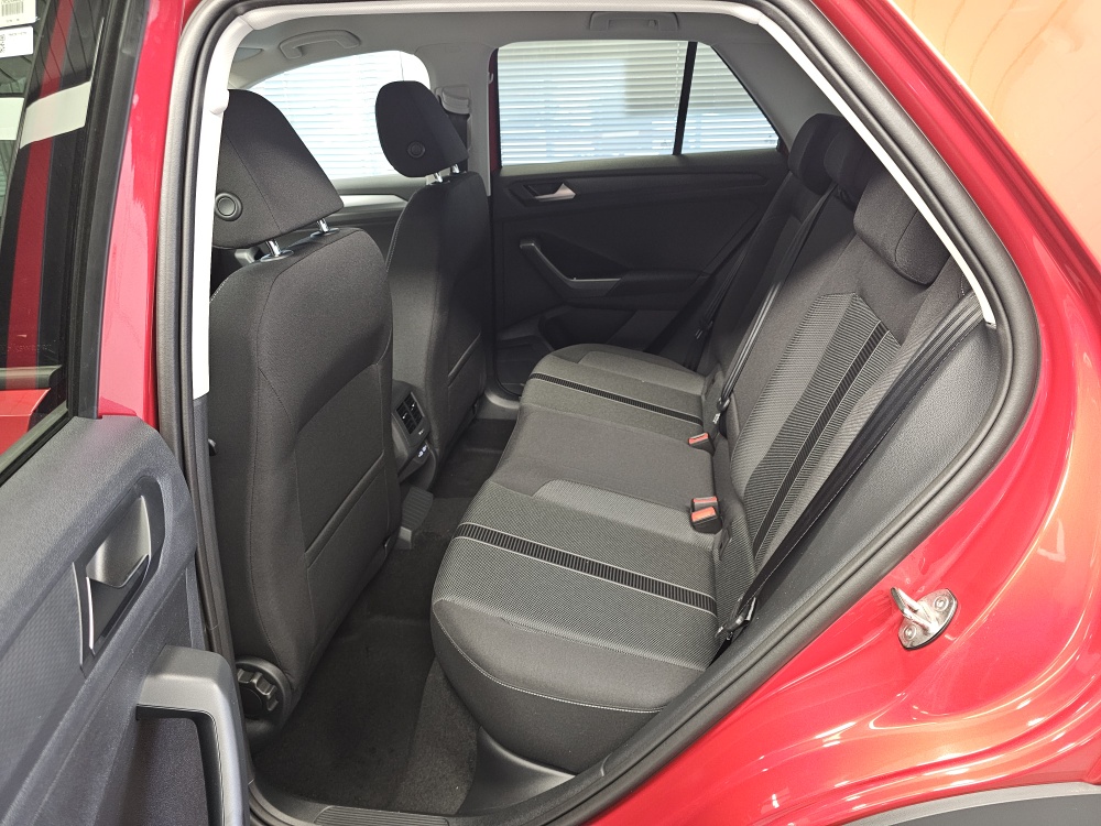 VW T-Roc  bei Hoffmann Automobile in Wolfsburg kaufen und sofort mitnehmen - Bild 4