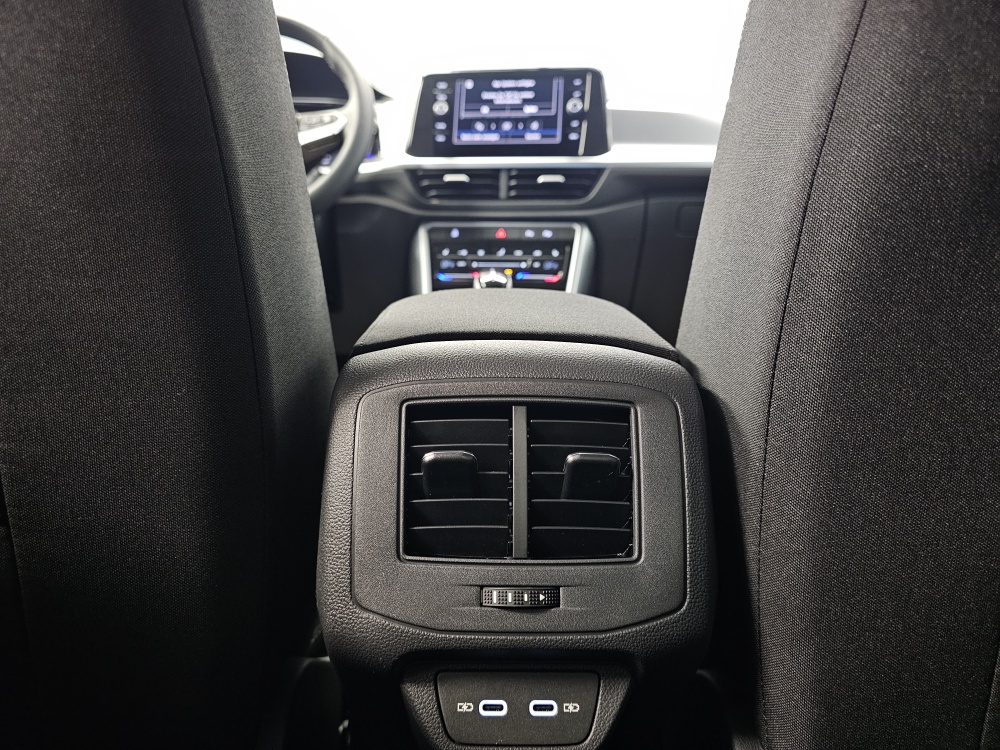 VW T-Roc  bei Hoffmann Automobile in Wolfsburg kaufen und sofort mitnehmen - Bild 5