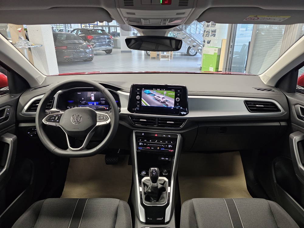 VW T-Roc  bei Hoffmann Automobile in Wolfsburg kaufen und sofort mitnehmen - Bild 6