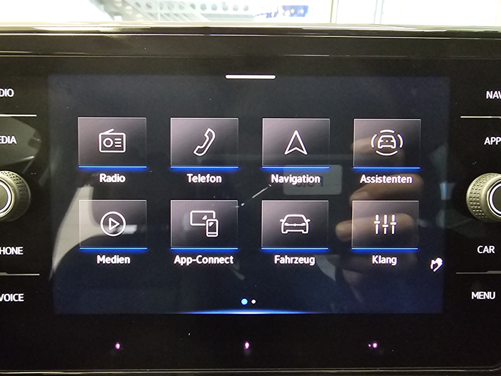 VW T-Roc  bei Hoffmann Automobile in Wolfsburg kaufen und sofort mitnehmen - Bild 9