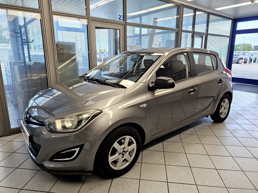 Hyundai i20  für nur 3.300,- € bei Hoffmann Automobile in Wolfsburg kaufen und sofort mitnehmen