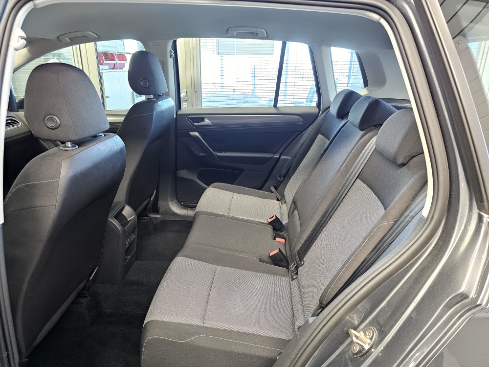 VW Golf Sportsvan  bei Hoffmann Automobile in Wolfsburg kaufen und sofort mitnehmen - Bild 4