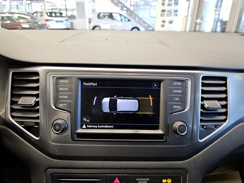 VW Golf Sportsvan  bei Hoffmann Automobile in Wolfsburg kaufen und sofort mitnehmen - Bild 8