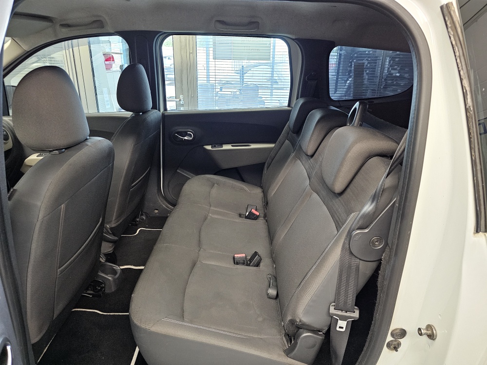 Dacia Lodgy  bei Hoffmann Automobile in Wolfsburg kaufen und sofort mitnehmen - Bild 4