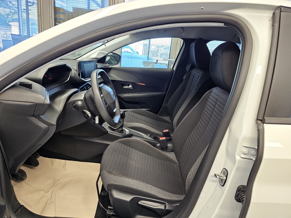 Peugeot 208  bei Hoffmann Automobile in Wolfsburg kaufen und sofort mitnehmen - Bild 12