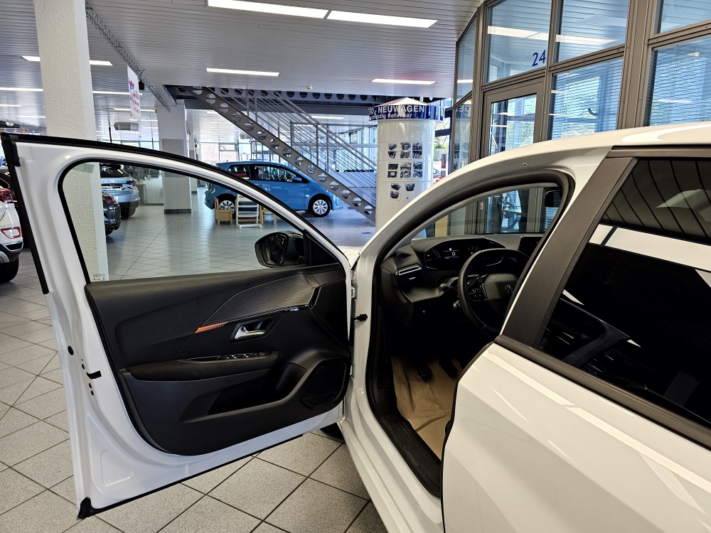 Peugeot 208  bei Hoffmann Automobile in Wolfsburg kaufen und sofort mitnehmen - Bild 13