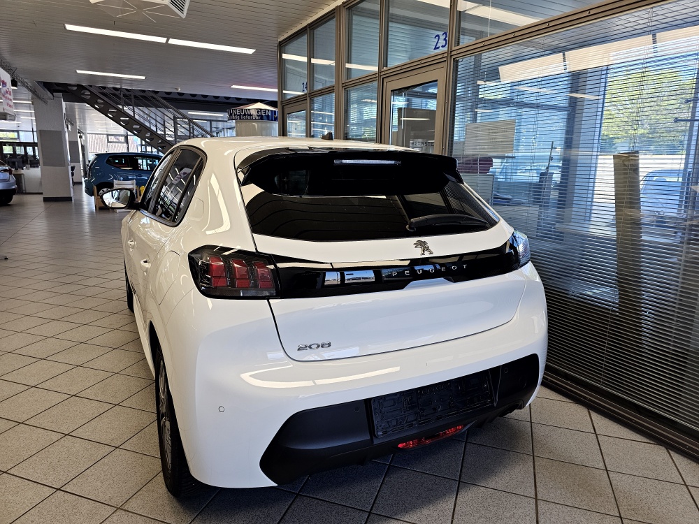 Peugeot 208  bei Hoffmann Automobile in Wolfsburg kaufen und sofort mitnehmen - Bild 3