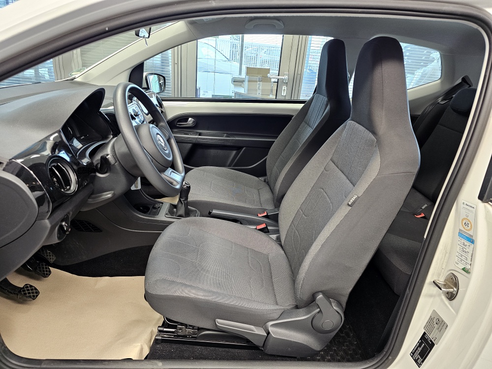 VW up!  bei Hoffmann Automobile in Wolfsburg kaufen und sofort mitnehmen - Bild 10
