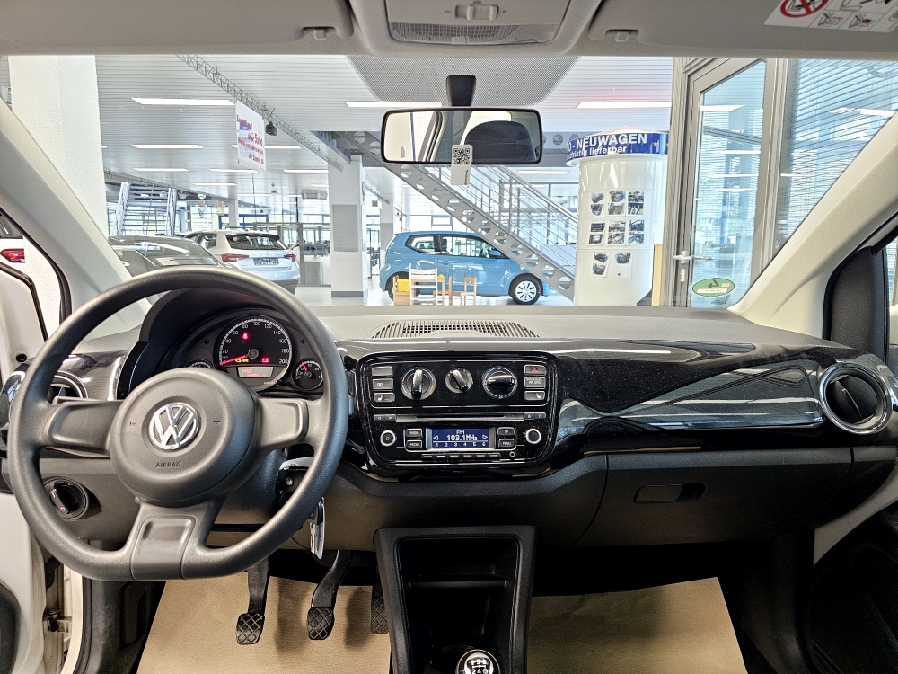 VW up!  bei Hoffmann Automobile in Wolfsburg kaufen und sofort mitnehmen - Bild 5