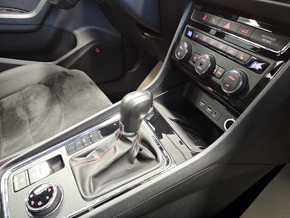 Seat Ateca  bei Hoffmann Automobile in Wolfsburg kaufen und sofort mitnehmen - Bild 9