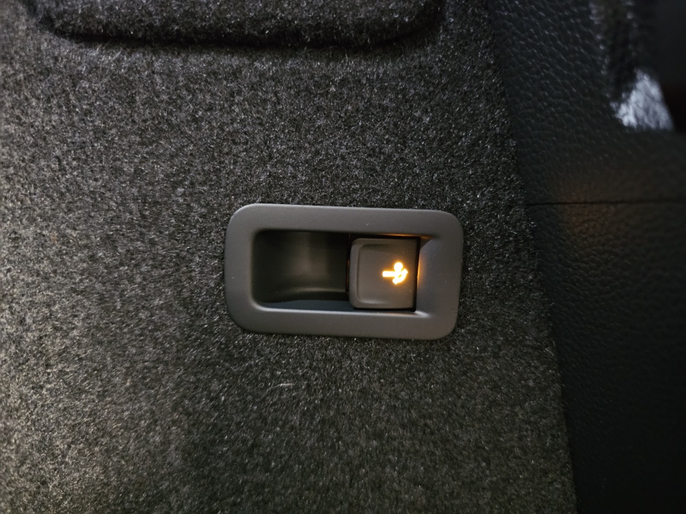 Skoda Karoq  bei Hoffmann Automobile in Wolfsburg kaufen und sofort mitnehmen - Bild 3